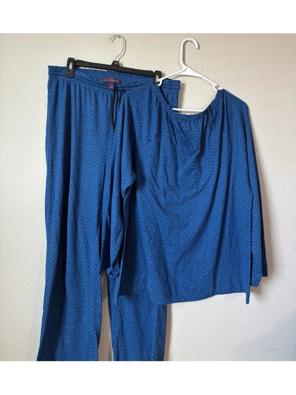 Gloria Vanderbilt Women’s Blue Long Sleeve Pajama Set